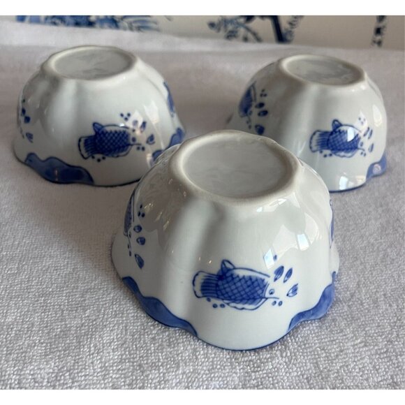 Set/3 Handpainted Fish Bowl Scalloped Edge Made in Brazil 4.5"D x 2"H Blue White - Picture 4 of 14